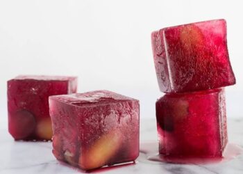 Wellhealthorganic.com: Amazing Beauty Tips Of Ice Cube Will Make You Beautiful And Young