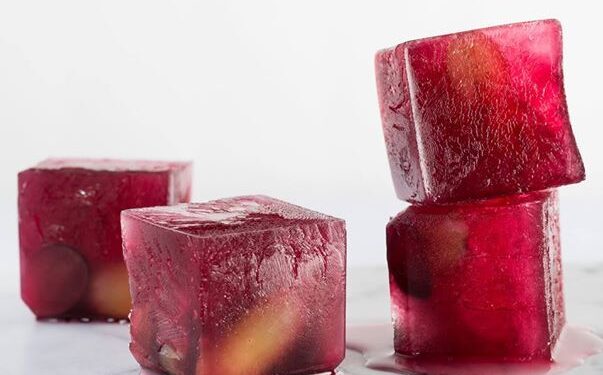 Wellhealthorganic.com: Amazing Beauty Tips Of Ice Cube Will Make You Beautiful And Young