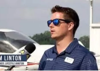 The Bendix King 18049-0002 Synchro Transmitter