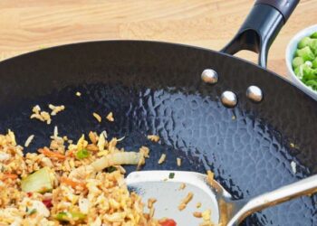 Master the Art of Cooking: An Insight into the Best Woks and Pressure Cookers